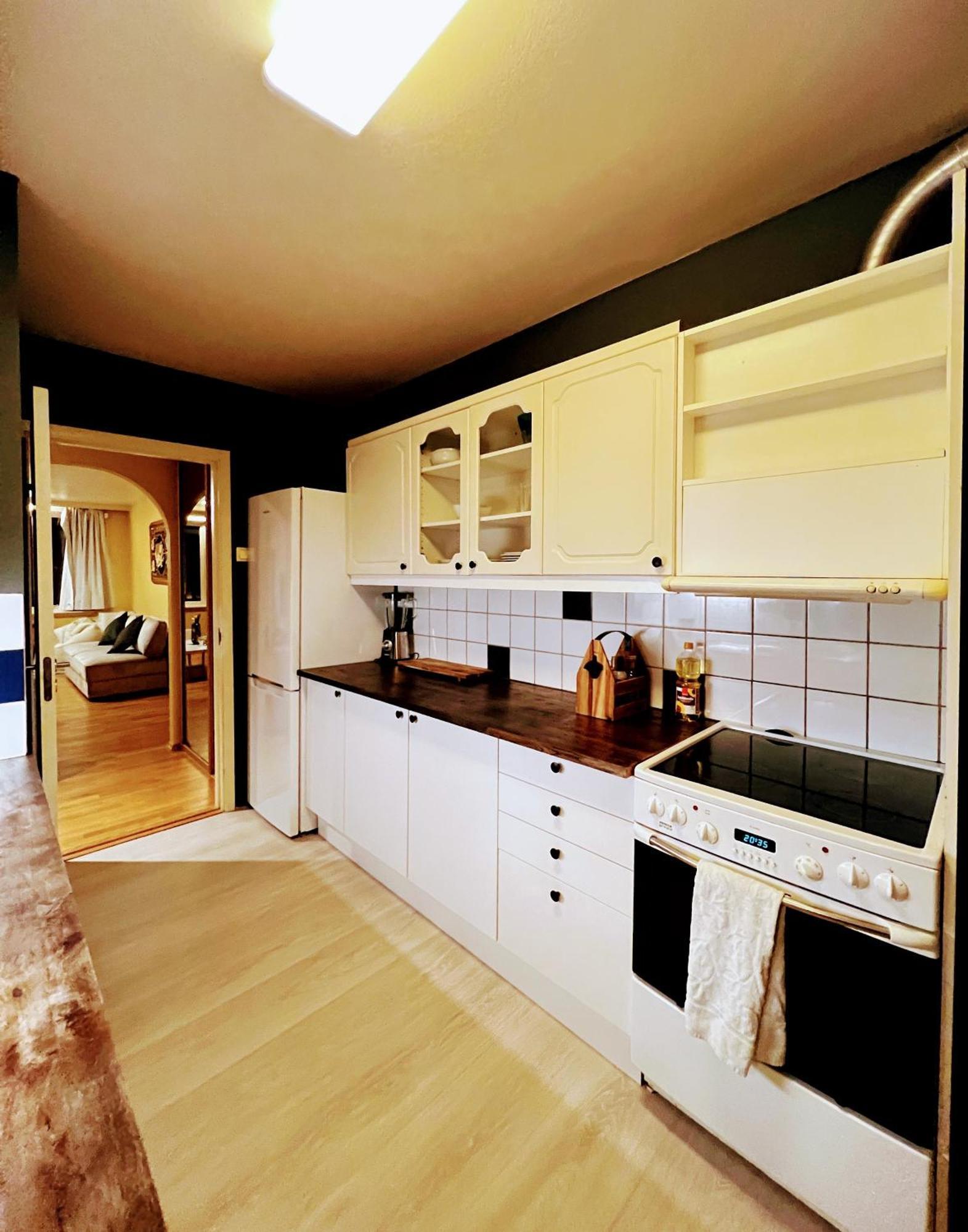 Luxury Service Apartment By Chanya Ålesund Exteriör bild